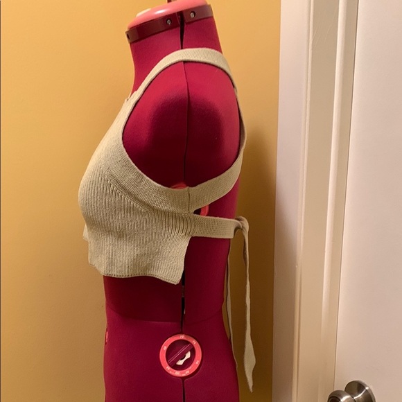 Wilfred Cayenne Halter Crop Top with ties in the back - Picture 4 of 13